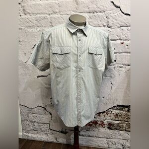 Mountain Hardware Grey Green Plaid‎ 2 Pocket Button Up Shirt Outdoors Casual